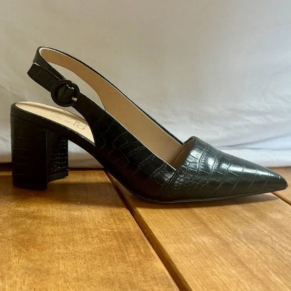 Franco Sarto | Shoes | Franco Sarto Black Leather Sling Back  display picture 1